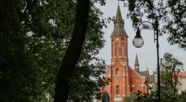Msza akademicka co to? Poznaj jej znaczenie i harmonogram dla studentów