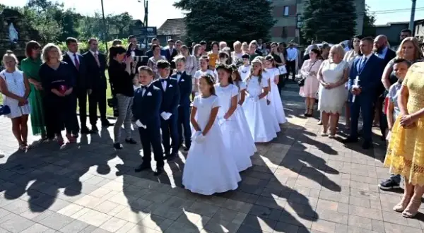 Ile powinno się dać na komunię? Sprawdź, aby uniknąć faux pas
