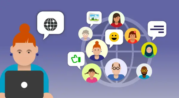 Eine Frau mit Laptop verbindet sich mit Menschen weltweit. Die Grafik erklärt die soziale netzwerke definition durch Icons wie Daumen hoch, Bilder und Smileys.