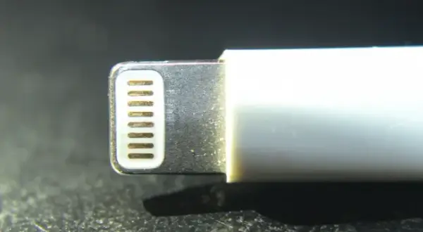Gdzie kupić kabel do iPhone: najlepsze miejsca i oferty, które musisz znać