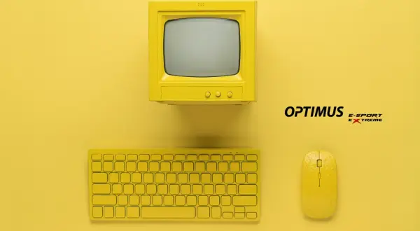 Żółty komputer retro, klawiatura i myszka. Logo "OPTIMUS E-SPORT EXTREME". Idealne do diagnostyki komputera.