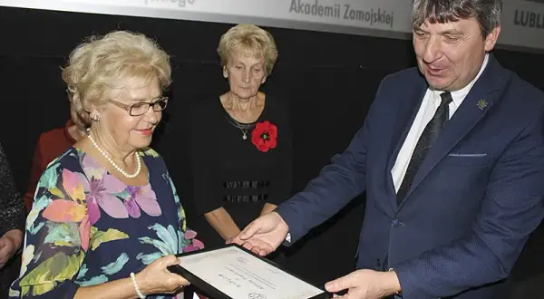Uniwersytet Trzeciego Wieku Zamość - edukacja dla seniorów i ich korzyści