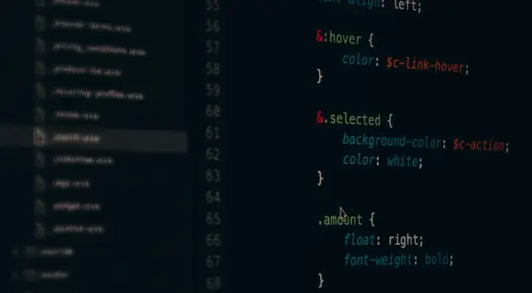Kod CSS w edytorze, widać plik "search.scss" i reguły dla :hover, .selected i .amount.