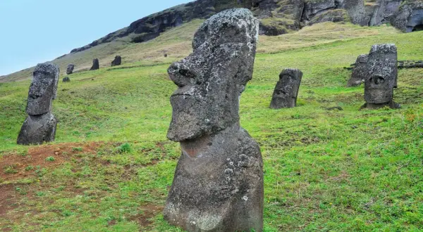 Wyspa Wielkanocna: Gdzie leży i jak odkryć tajemnice Moai?