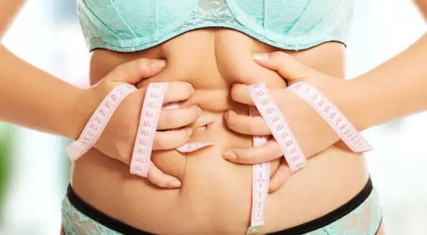Menopauza: Płaski brzuch mimo zmian? Oto jak to zrobić!