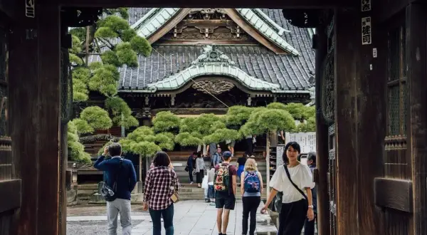 Kiedy najlepiej jechać do Japonii, aby uniknąć tłumów i kosztów