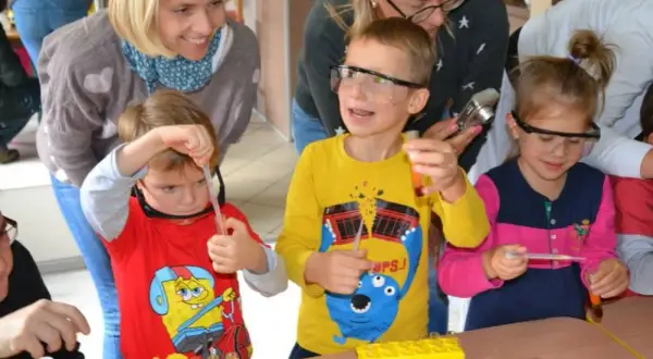 Zajęcia dla mam z dziećmi w Łodzi, które wspierają rozwój i więź