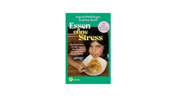Ein Mädchen isst genüsslich Spaghetti. Das Buch "Essen ohne Stress" hilft Eltern, wenn Kinder essen.