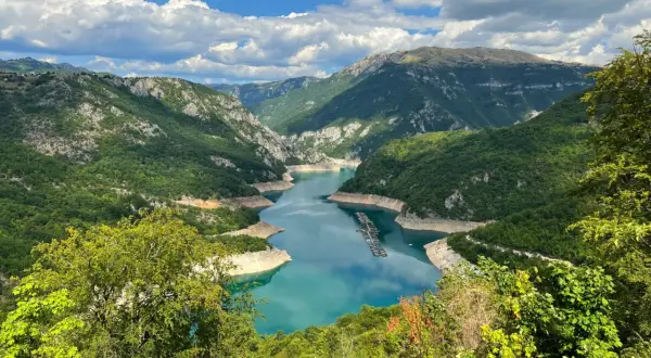 Najlepsze atrakcje w Dobrej Vodzie, które musisz zobaczyć podczas wakacji