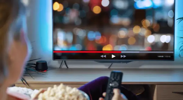 Jak połączyć telefon z telewizorem bezprzewodowo i uniknąć problemów