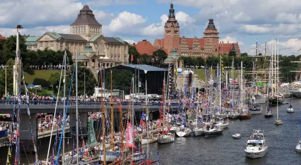 Szczecin: Co kryje zielona metropolia? Historia, port, atrakcje