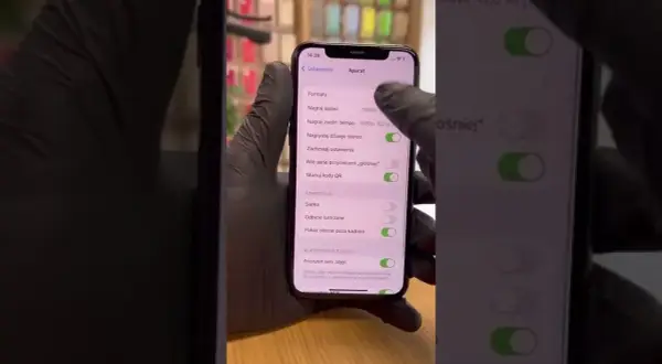 Jak włączyć siatkę w iPhonie? Popraw kompozycję zdjęć