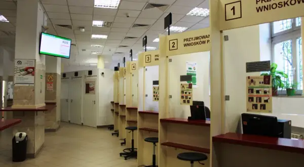 Gdzie złożyć wniosek o paszport w Krakowie - uniknij kolejek i stresu