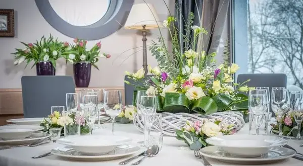 Gdzie zjeść w Sobótce? Odkryj najlepsze restauracje i smaki