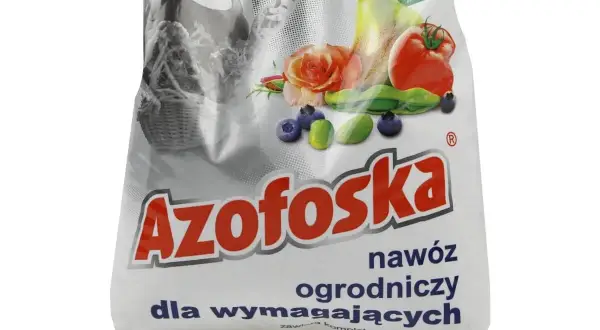 Azofoska nawóz ogrodniczy dla wymagających. Skład bogaty w mikroelementy, idealny do kwiatów, owoców i warzyw.