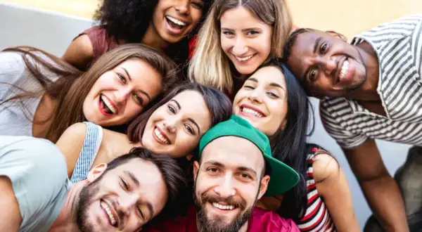 MBTI: Które typy osobowości pasują do siebie w miłości i przyjaźni?