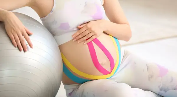 Fizjoterapia po porodzie: Kiedy i dlaczego to Twoja inwestycja?