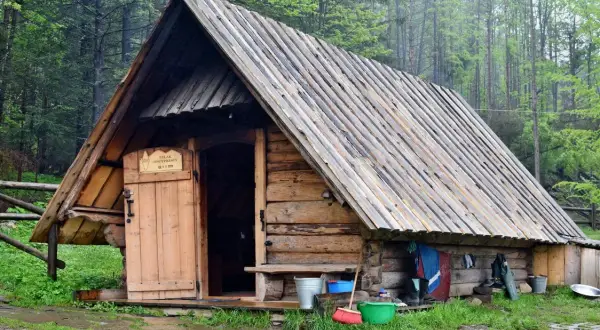 Bacówka Białka Tatrzańska: Gdzie kupić prawdziwe oscypki?