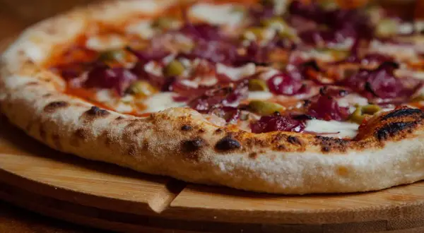 Gdzie kupić ciasto na pizzę? Najlepsze miejsca i porady dla smakoszy