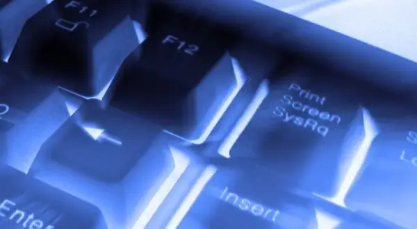 Ekran, skrin, screening? Jak poprawnie używać słowa 'screen'?
