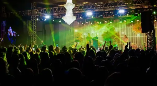 Gdzie zagrać koncert? Jak zorganizować debiut i podbić scenę!