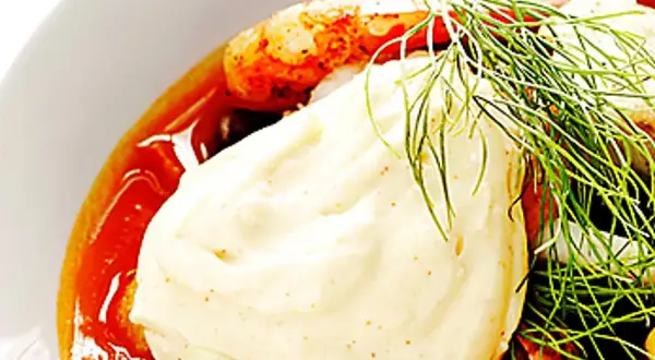 Krämig aioli med räkor och dill, perfekt till ditt aioli recept.