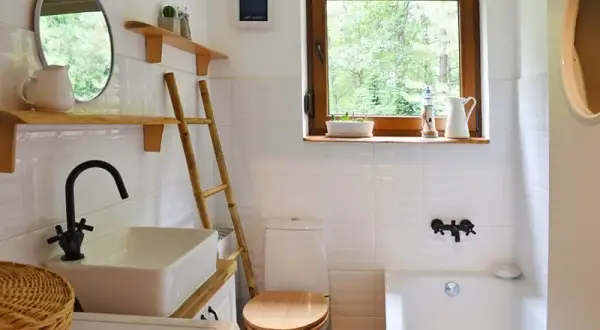 Kleine Badezimmer dekorieren: 10 geniale Tipps für mehr Raum und Stil