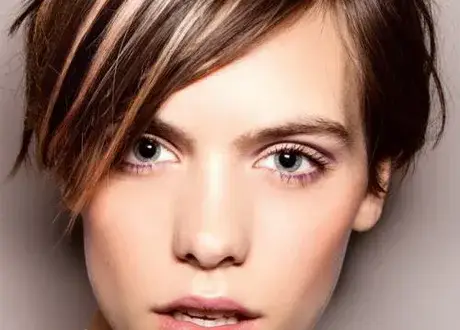 Jakie fryzury są teraz modne? Odkryj najgorętsze trendy i inspiracje