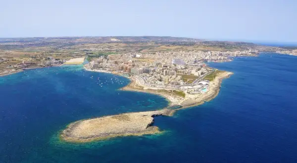 Najlepsze atrakcje w Qawra Malta, które musisz zobaczyć podczas wizyty