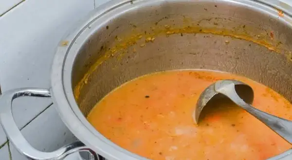 Zupa pomidorowa: Jaka śmietana, by się nie zważyła?