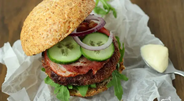Idealne hamburgery z mięsa mielonego: Sekret soczystości