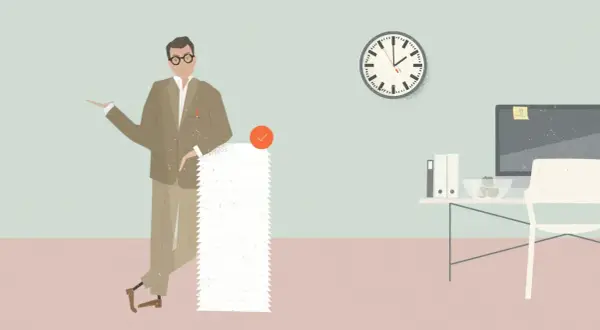Ein Mann mit Brille steht neben einem riesigen Stapel Papier. Er fragt sich, was ein Exposé Wohnung ist, während die Zeit vergeht.