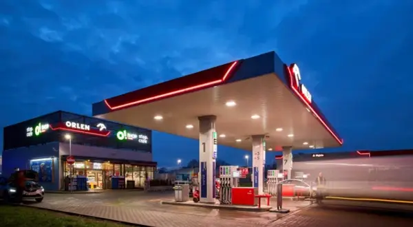 Do kiedy promocje na paliwo? Orlen, BP, Shell, MOL daty i rabaty
