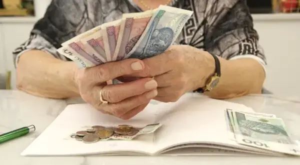 Czy praca na emeryturze zwiększa emeryturę? Fakty i mity