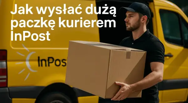 Kurier w czarnej koszulce niesie dużą paczkę przed żółtym vanem InPost.