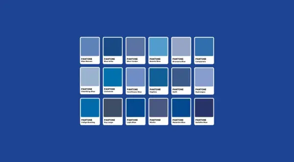 Tavola colori Pantone: una selezione di tonalità di blu, dal chiaro al scuro, per ispirare progetti creativi.