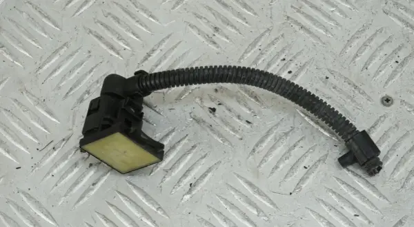 Gdzie jest czujnik pedału sprzęgła Passat B6 i jak go łatwo znaleźć