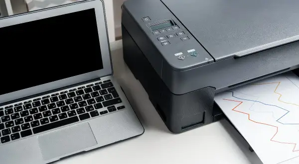 Jak drukować z laptopa na drukarkę - proste kroki i porady rozwiązywania problemów