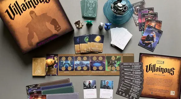 Marvel Villainous Spielmaterial: Thanos-Spielbrett, Karten, Figuren und die Spielanleitung. Ein bösewicht Spiel beginnt!