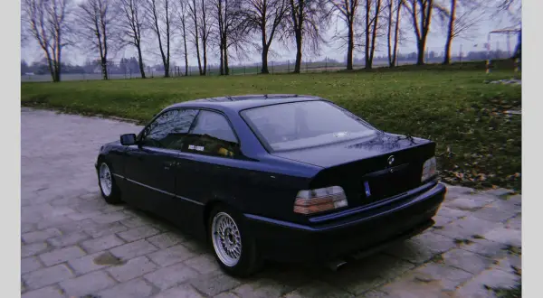 BMW E36 Rieger spoiler: Oryginał vs. zamiennik co wybrać?