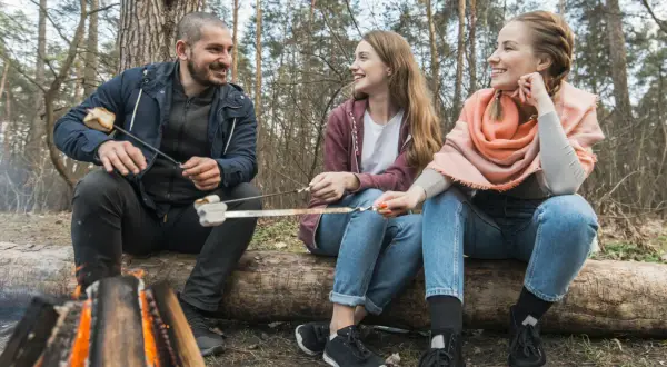 Gdzie kamperem na majówkę? Odkryj najlepsze miejsca i atrakcje