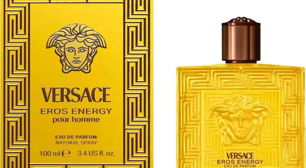 Zestaw Versace Eros Energy pour homme: żółte pudełko z greckim wzorem i butelka perfum.