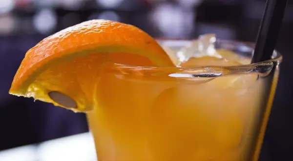 Pyszne drinki z lodami, które zaskoczą Twoich gości na każdej imprezie