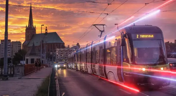 Ile zarabia motorniczy w Szczecinie? Zaskakujące różnice w pensjach