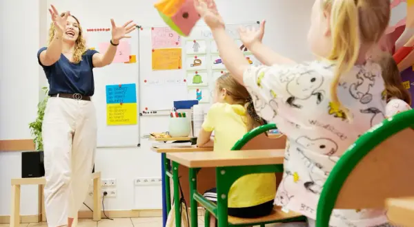 Czy szkoła językowa jest placówką oświatową? Sprawdź prawdę o statusie edukacyjnym