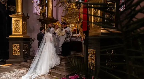 Ile trwa msza w rycie trydenckim? Zaskakujące różnice w czasie