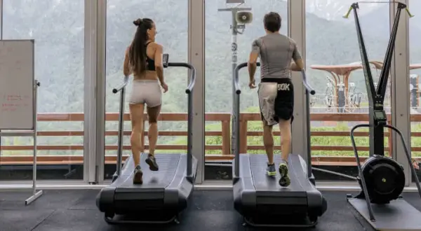 ¿Cinta de correr rota? Encuentra técnico, costes y decide si reparar.