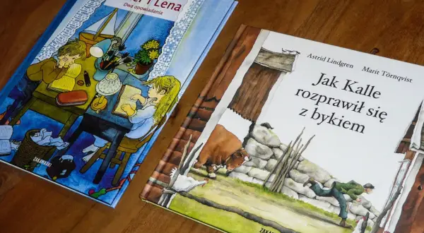 Dwie książki z ilustracjami z powieści Astrid Lindgren: "Peter i Lena" oraz "Jak Kalle rozprawił się z bykiem".