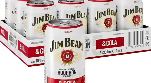 Puszki Jim Beam & Cola w kartonie. Klasyczne połączenie bourbonu i coli, gotowe do schłodzenia.