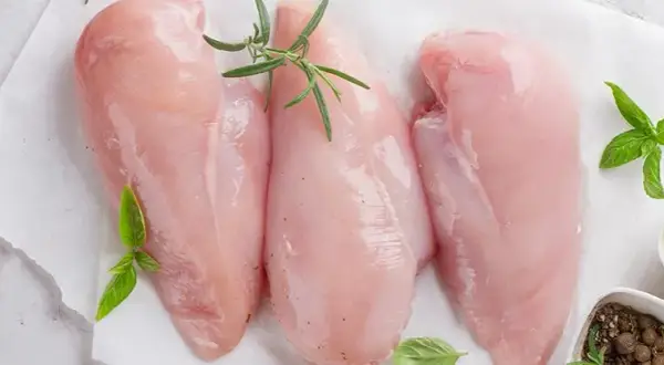 Ile kalorii ma 100g kurczaka? Sprawdź, co warto wiedzieć o diecie